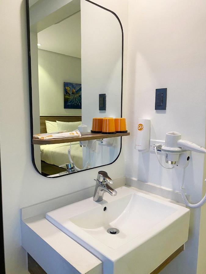 Go Hotels Plus Tuguegarao Exteriör bild